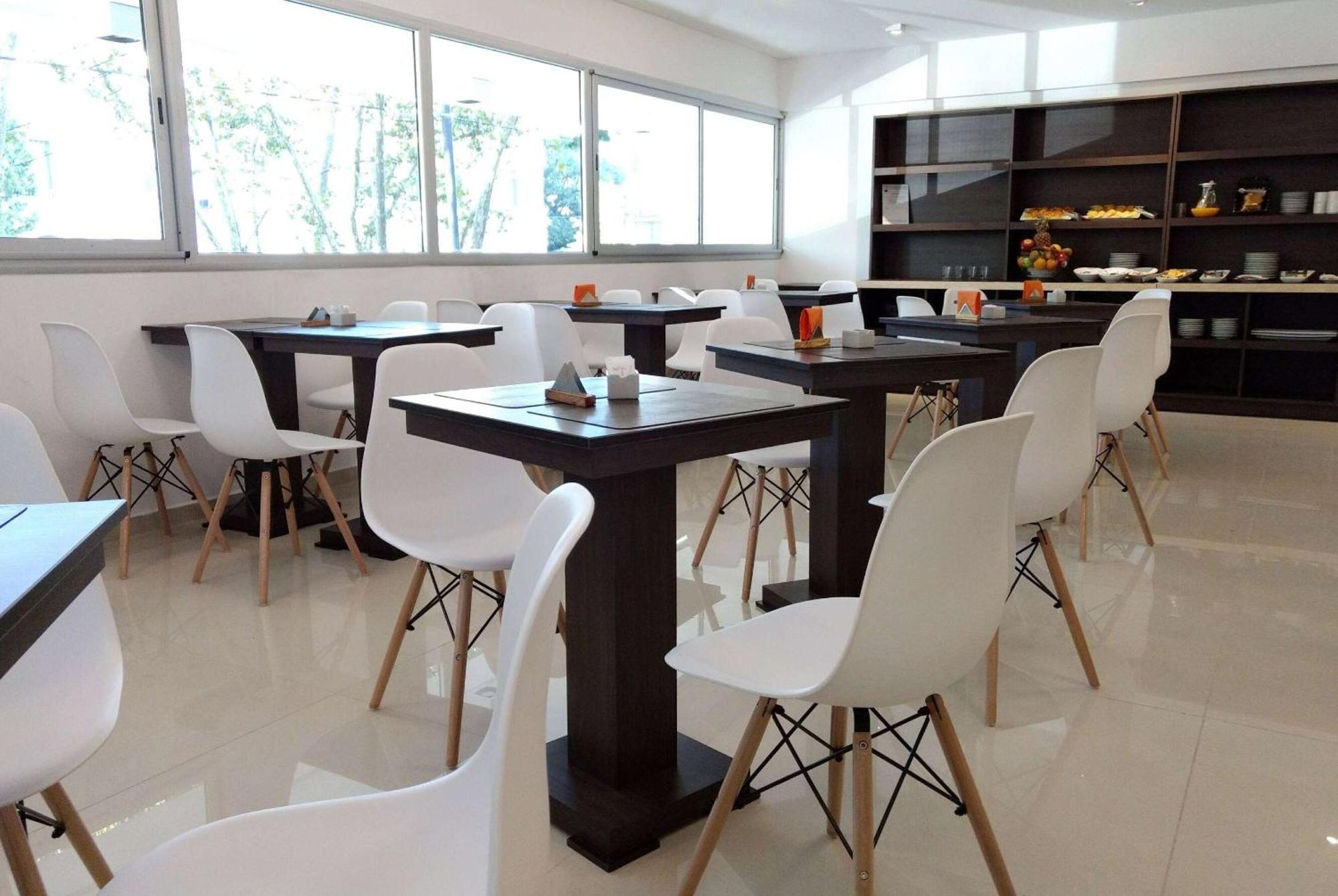 Days Inn & Suites By Wyndham La Plata Extérieur photo