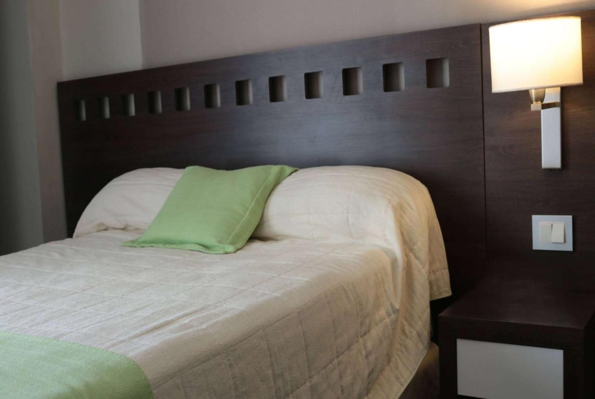Days Inn & Suites By Wyndham La Plata Extérieur photo