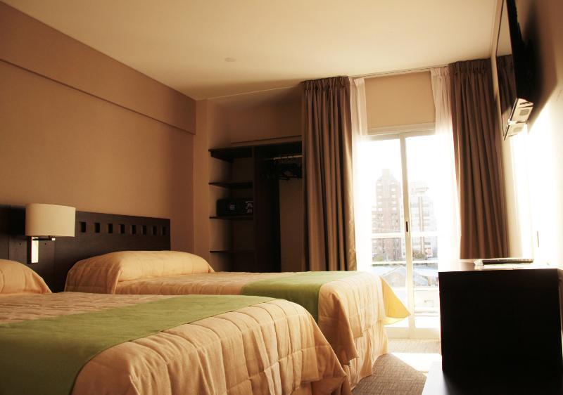 Days Inn & Suites By Wyndham La Plata Extérieur photo